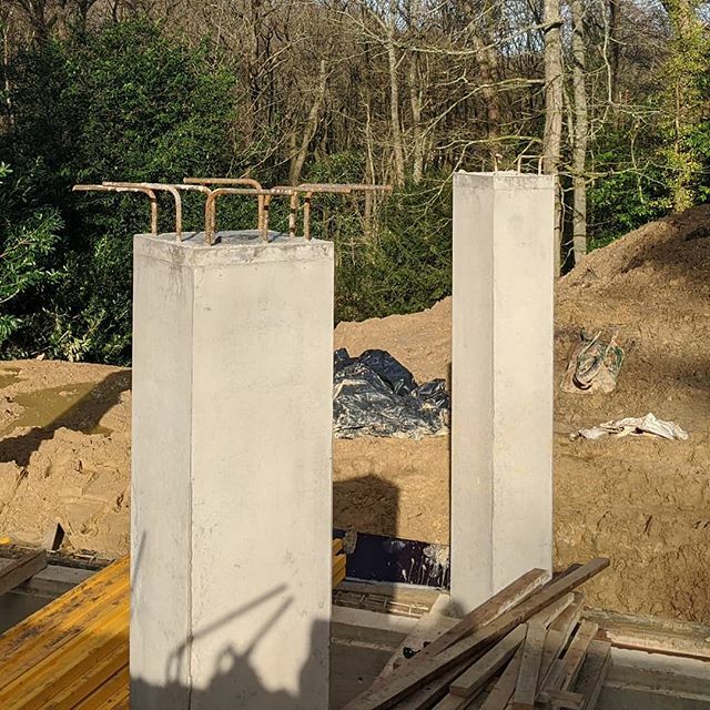 constantsd's tweet image. Exposed, diamond profiled, concrete columns looking good on site in Sussex. #exposedconcrete  #exposedstructure #featurecolumn #whyisitalwayssocomplicated ift.tt/38cS5rf