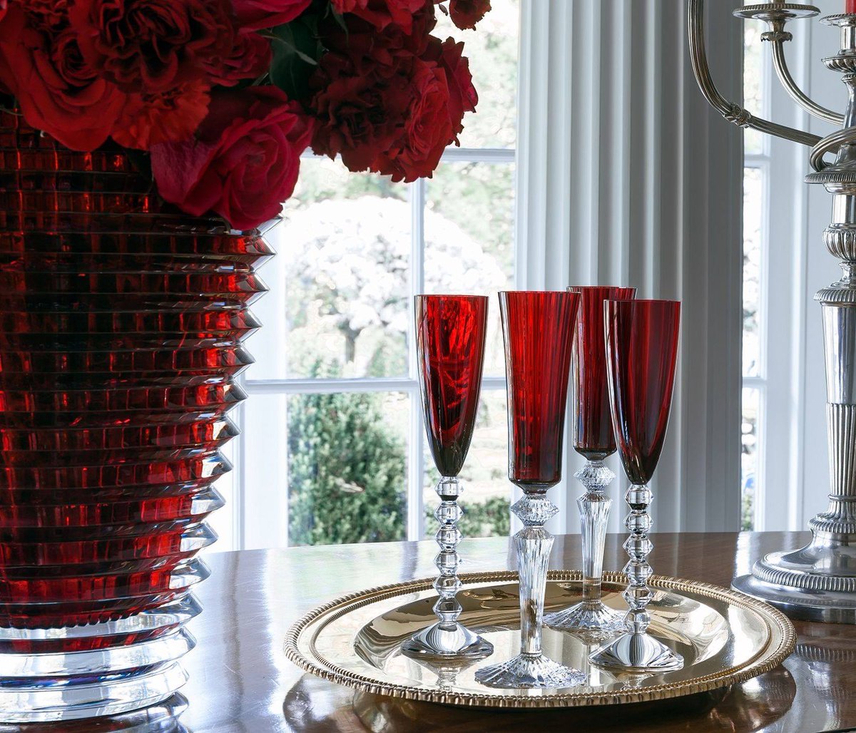 A little red @Baccarat for Valentine’s Day and every day.
#lvharkness #lvharkness20years #qualitylivingeveryday #livingwell #designyourlifestyle #beoriginal #useiteveryday #crystal #barware #valentines #valentinesday #baccarat