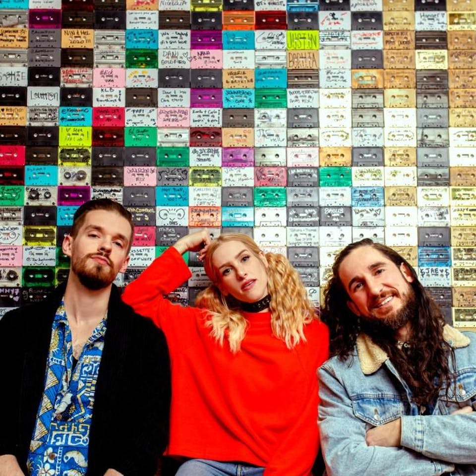 Want to see <a href="/WalkOffTheEarth/">Walk off the Earth</a> live? RT for a chance to win tickets to their 2/13 show at Palace Theatre!