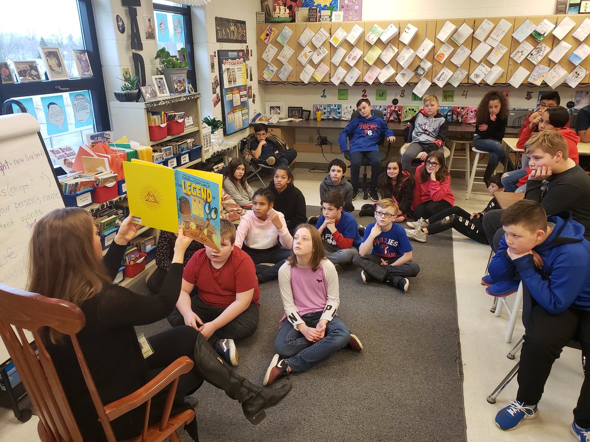 Thanks so much for reading to us Mrs. Dixon! Great book! #NationalReadAloudDay #mcdonaldbulldogs