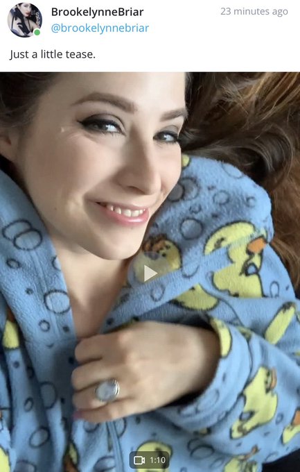 I look like a gremlin 🤦&zwj;♀️   I HATE that I cannot choose a thumbnail when uploading a video to OnlyFans<a href="/tag/mvsales"class="tags"><span>#mvsales</span></a>