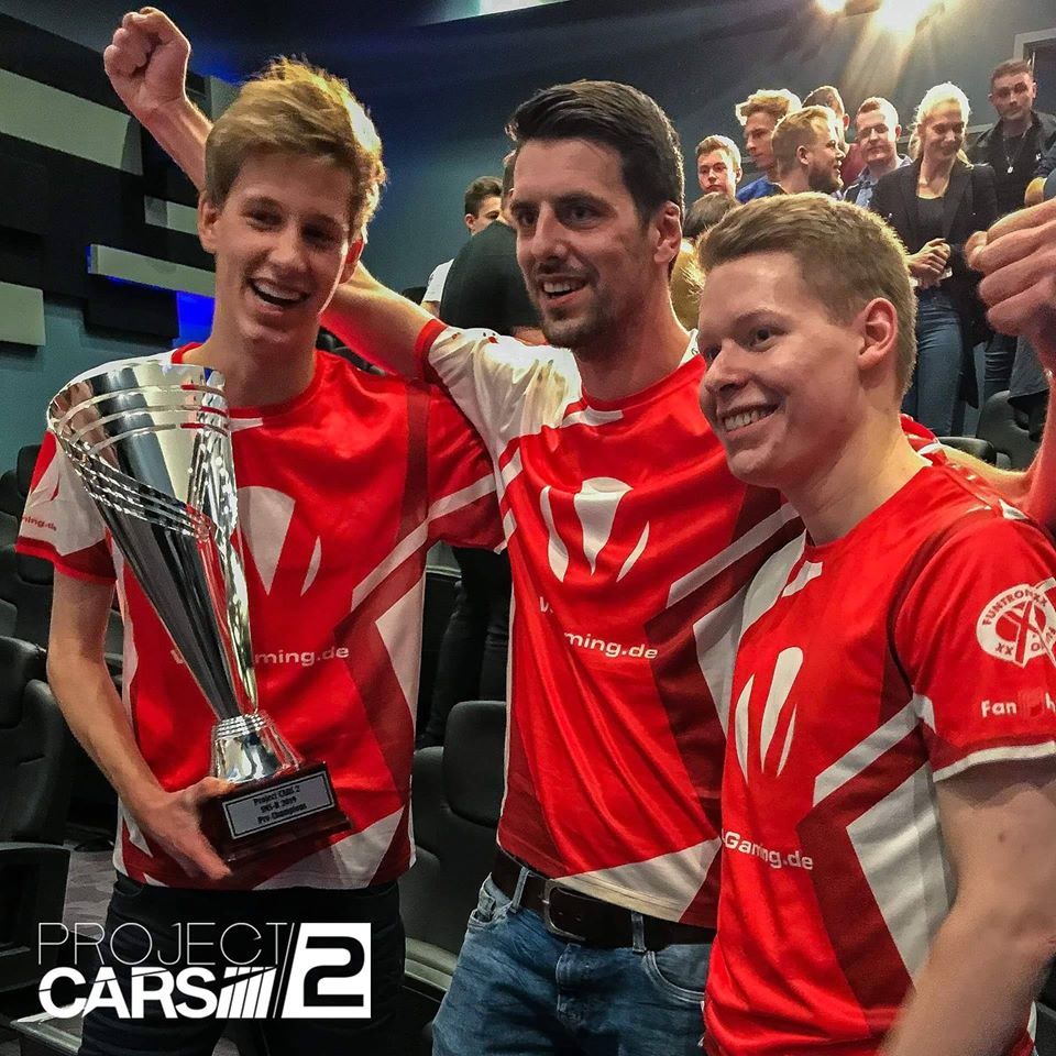 VP_Gamingde's tweet photo. Today we unfortunately have to announce that Isaac has left our team. 

It's been three years since you joined us. Together we have grown, learned a lot and reached the top. 

Thank you for the three years you have worn the VP colours. We wish you all the best for the future. https://t.co/osxgWLcuWb