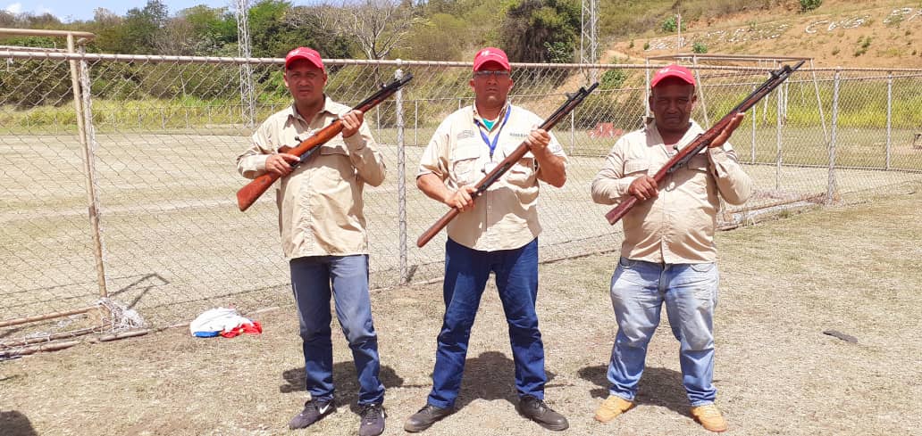 #EnDesarrollo || Continúa participación de los forestales en la programación del curso 'Método Táctico de Resistencia Revolucionaria', preparándose para la defensa de la soberanía productiva y los intereses de la patria. #ProducciónEnCrecimiento #CPTT