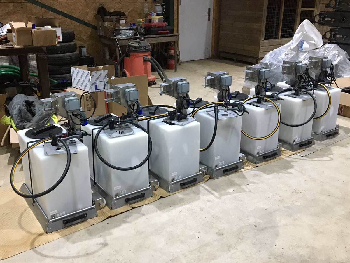 HuffleLtd's tweet photo. 7 of 60 units are ready to have the CTS EasyConnect and connection kit fitted. Many of the sub assemblies are ready for their next stages of assembly. @SyngentaCropsUK @Syngenta @BASFcropUK @BASF @PentairHyproUK @PentairHypro https://t.co/w612j3OFI2