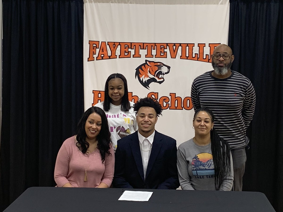 FayettevilleFB tweet media