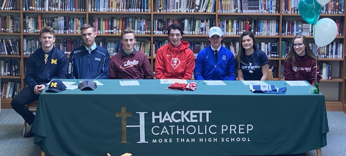 HackettCatholic's tweet image. #SigningDay ☘️
Christian Bartholomew- Michigan, Football
Breyton Franklin- Trine, Soccer
Stephen Hough- Jackson College, Soccer
Danny Kasson- Olivet, Baseball
Will Verduzco- Hillsdale, Golf
Emily Wheaton- Trine, Softball
Julia Williams- Aquinas, Softball