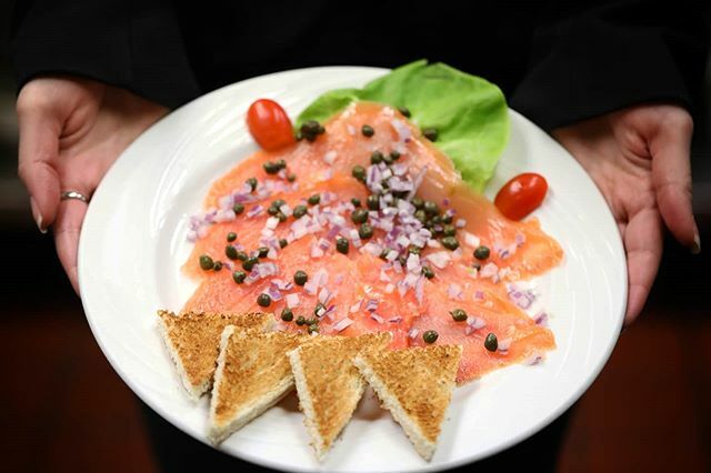 EatAtBarelis's tweet photo. Smoked Salmon appetizer 😋 #barelis #barelisrestaurant https://t.co/f3cgzViE0Y
