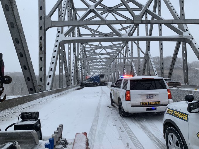 View image on Twitter