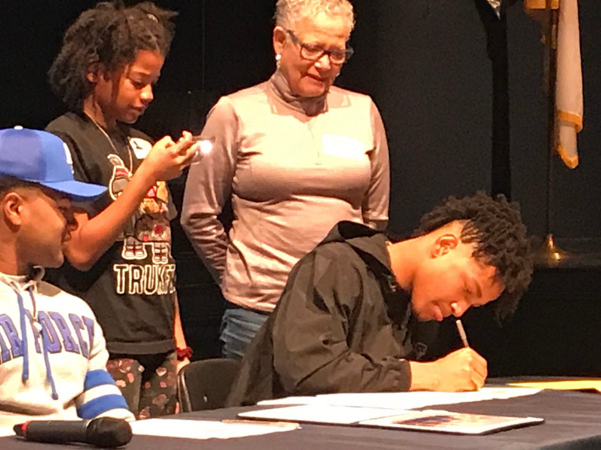 HolyTrinityFTBL's tweet photo. Congratulations to @Kevin23Chandler and @Treydatruth52 for signing their Letters of Intent to @AF_Football and @FloridaTechFB #WeDifferent https://t.co/JRwL94hPZk