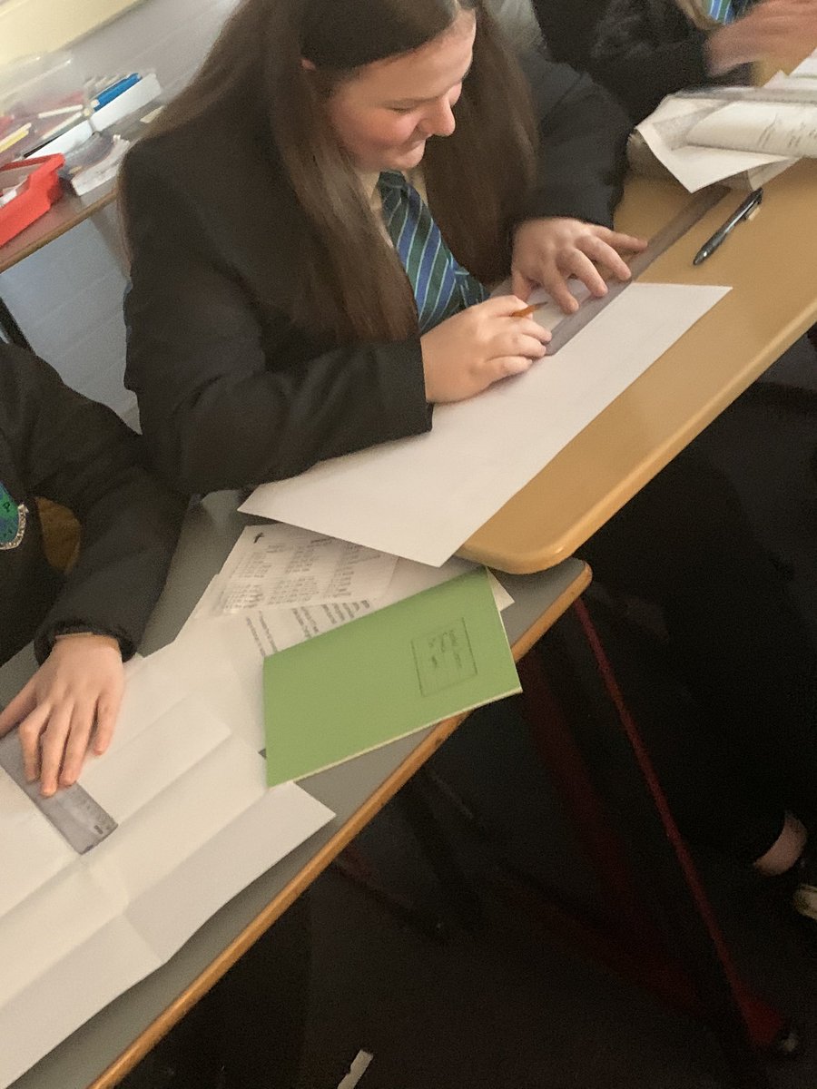 kpss_modernlang's tweet image. 🇫🇷 Using QR codes to engage with a film review, a weather app to discover weather across France, writing extended sentences to describe weather conditions and creating a story board from scratch.... #believeachieve #embracingcreativity #scotlandloveslanguages @KingsParkSec