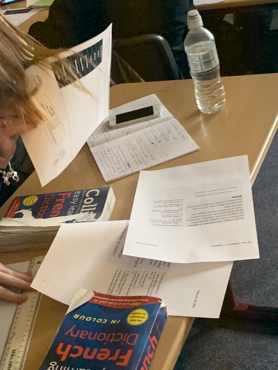 kpss_modernlang's tweet image. 🇫🇷 Using QR codes to engage with a film review, a weather app to discover weather across France, writing extended sentences to describe weather conditions and creating a story board from scratch.... #believeachieve #embracingcreativity #scotlandloveslanguages @KingsParkSec