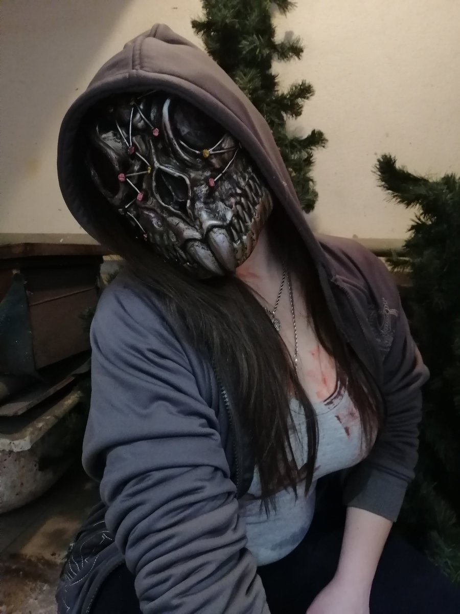 Yuri85771228's tweet photo. Dead by daylight Susie Rat skin mask in https://t.co/XOQ9ACo7cg #DeadbyDaylight #DBD #SusieMask #SusieDBD #SusieRatmask #ScarletSwarm #Susiekilla #LegionDBD #SusiekillerDBD #RatMask #ratyear #IronRat #DBDcosplay https://t.co/YWNgmuMqp3