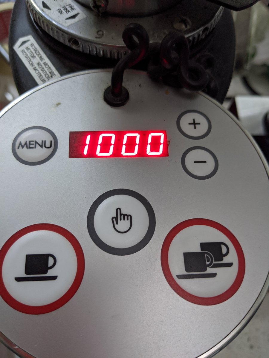 MaikuB84's tweet photo. Wonder what happens when I make my 10000th shot? π€ #coffeeoverflow https://t.co/6h81sITRLY