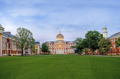 Excited to be taking my football and academic career to Christopher Newport University💙🤍⚓️⚓️@cnu_football @Coach_ArtLink @McJim18 @FBCoachMariani  @GHSFootball #GoCaptins