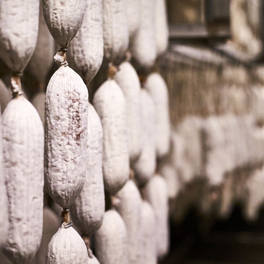 Authentic, All Natural Charcuterie. Hand tied, fermented, and aged for three weeks to develop superb taste and texture.
Choose your favorite. Fennel, Red Wine &amp; Garlic, Juniper, Smoked Paprika, Clove &amp; Citrus. #VermontSalumi