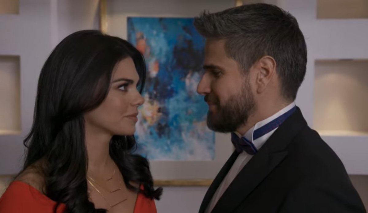 DaniArenasCol's tweet photo. #FelizMiercoles #CollagesyCapturas #3Parte #MejoresMomentos #DavidYRegina #Davina 😍❤💗 @DanArenas @liviabritoof #Capitulo62 @MedicosOf #MedicosLineaDeVida #ConLasEstrellas #TeamMedicos 😘🥰🙏🏼🙌💫 https://t.co/FUaaYnVAEM