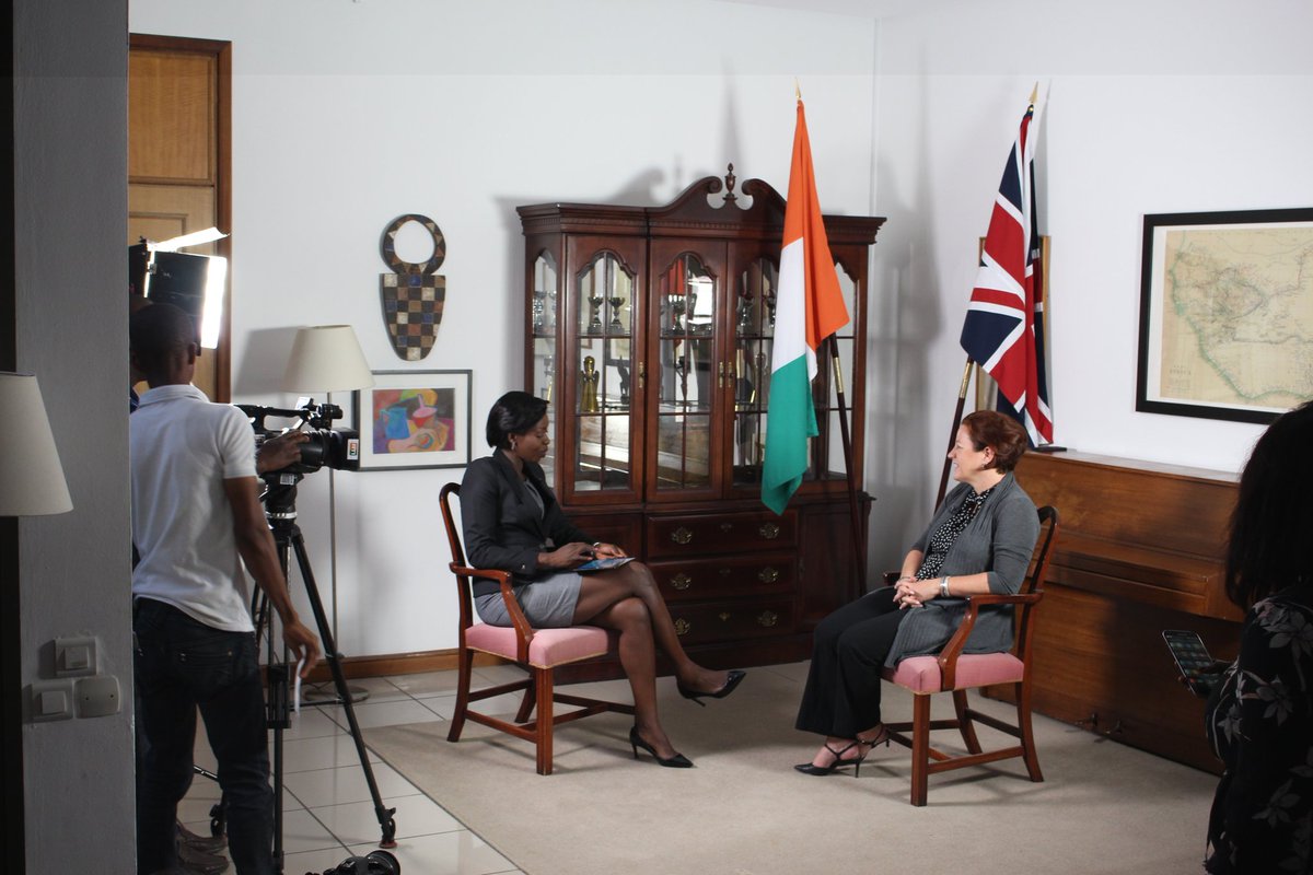 UKinCotedIvoire's tweet photo. Nous avons été ravi de recevoir une équipe de la @RTIOfficiel pour aborder les questions relatives au #Brexit 
Plus de détails dans les prochaines éditions de @RTI_info https://t.co/jKSog4pE04