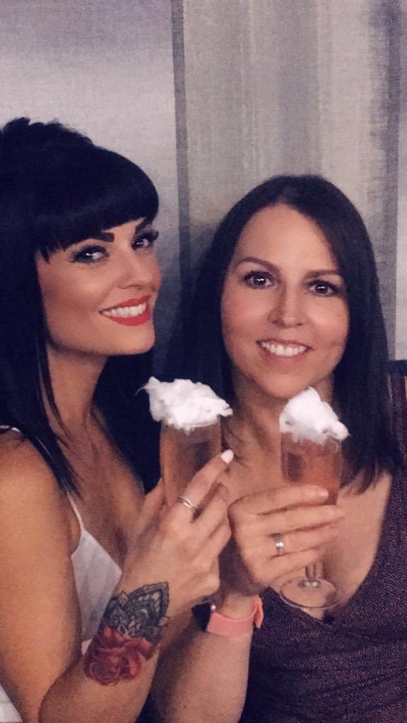 BlueBambooBar's tweet photo. Situated in the beautifully #picturesque @GloucesterDocks, #bluebamboo is the perfect venue any night if the week! Great beers and cider, candyloss prosecco and cocktails! #wdyt #gloshour #RTglos #Gloucester #LocalBusiness https://t.co/CDY8CvwECA
