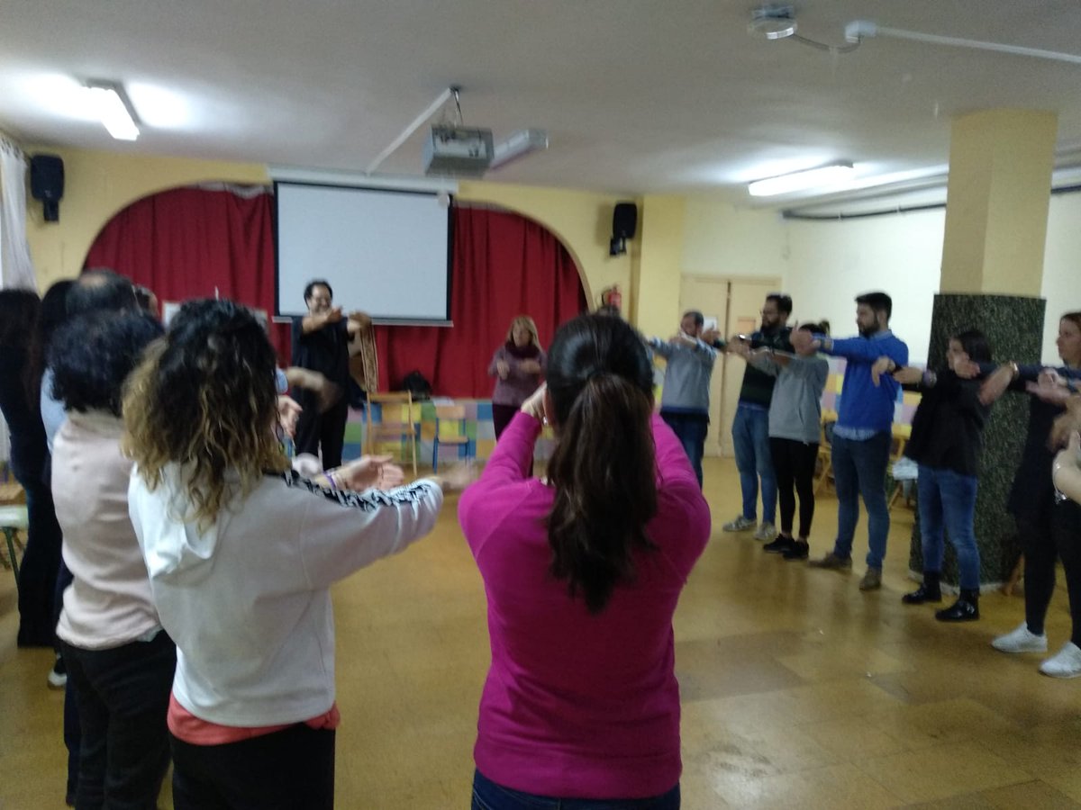 CEPdeJEREZ's tweet photo. Formación en Centro sobre Educación Emocional con José Manuel Cintado, en el CEIP Federico García Lorca de Jerez @FormacProfAnd #educacionemocional https://t.co/HouwewILm3