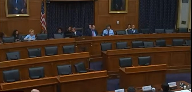 GrowtheInfo's tweet photo. A view of the courtroom where the House Hearing on #coronavirus is taking place. Rather empty for such an important topic.
Watch the hearing #LIVE .... unlike the majority our representatives...
#wuflu #wuhanvirus
👇👇
https://t.co/S8zagTGRmf https://t.co/biS4FmH89g