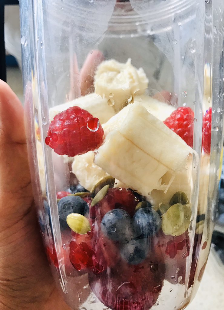 Priyuu_'s tweet photo. Triple berry with banana and pepitas ๐ #berrilicious #berrymorning https://t.co/n3xlhh0NeW