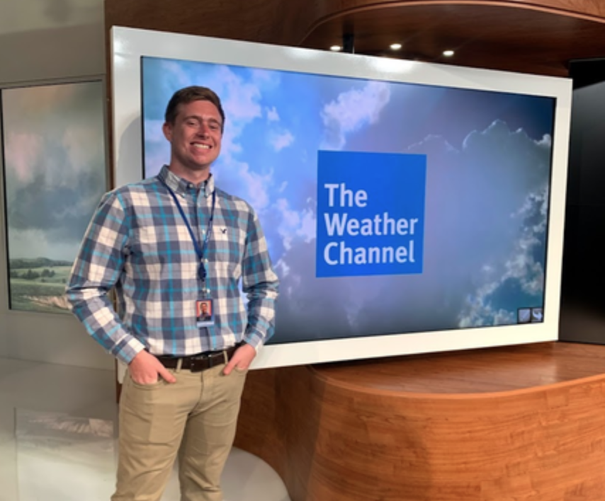 d_burgett1's tweet photo. Happy #NationalWeatherpersonsDay to all the meteorologists out there! Thank you to those who have helped and mentored me along my journey so far. From WOIO, WKBN, and The Weather Channel I wouldn't be where I am today without any of you. https://t.co/iVc6E6TGj6