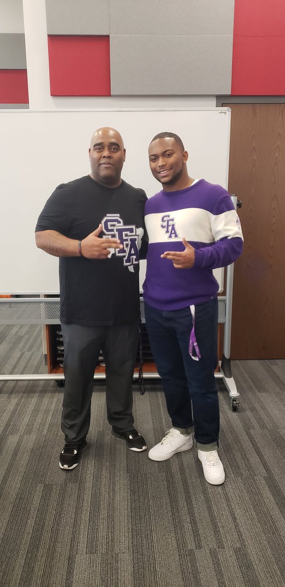 LdubbRedRed's tweet image. 11yrs ago you came to us a boy, now you will leave us a young man! Proud of your achievements on and off the field/track. We love you Son, and Congratulations!! #Axem Jacks