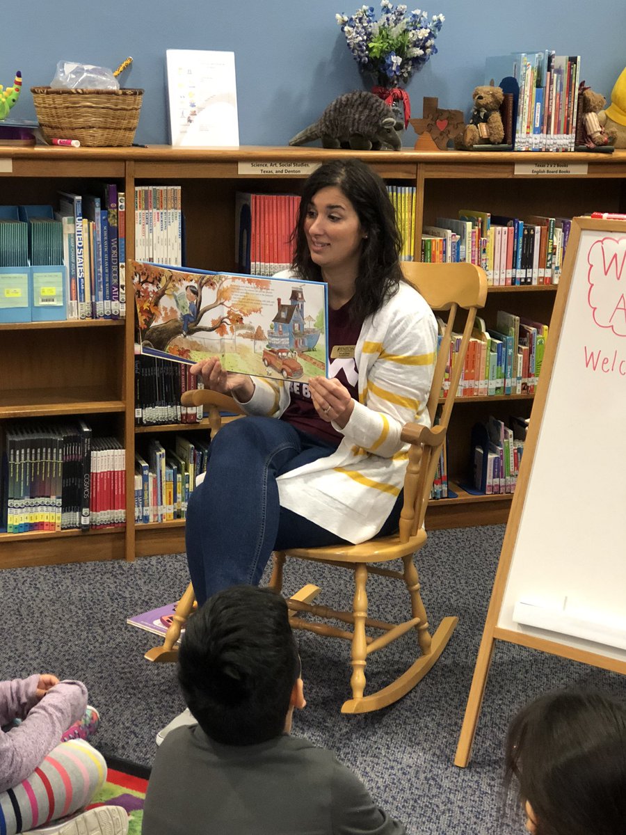 AlexanderLibra4's tweet photo. Thank you to all my guest readers for 5th, 2nd, 1st in the library today! @Henderson405 #WordReadAloudDay#DentonDelivers@AAlexanderElem https://t.co/1a0RKu0j9b