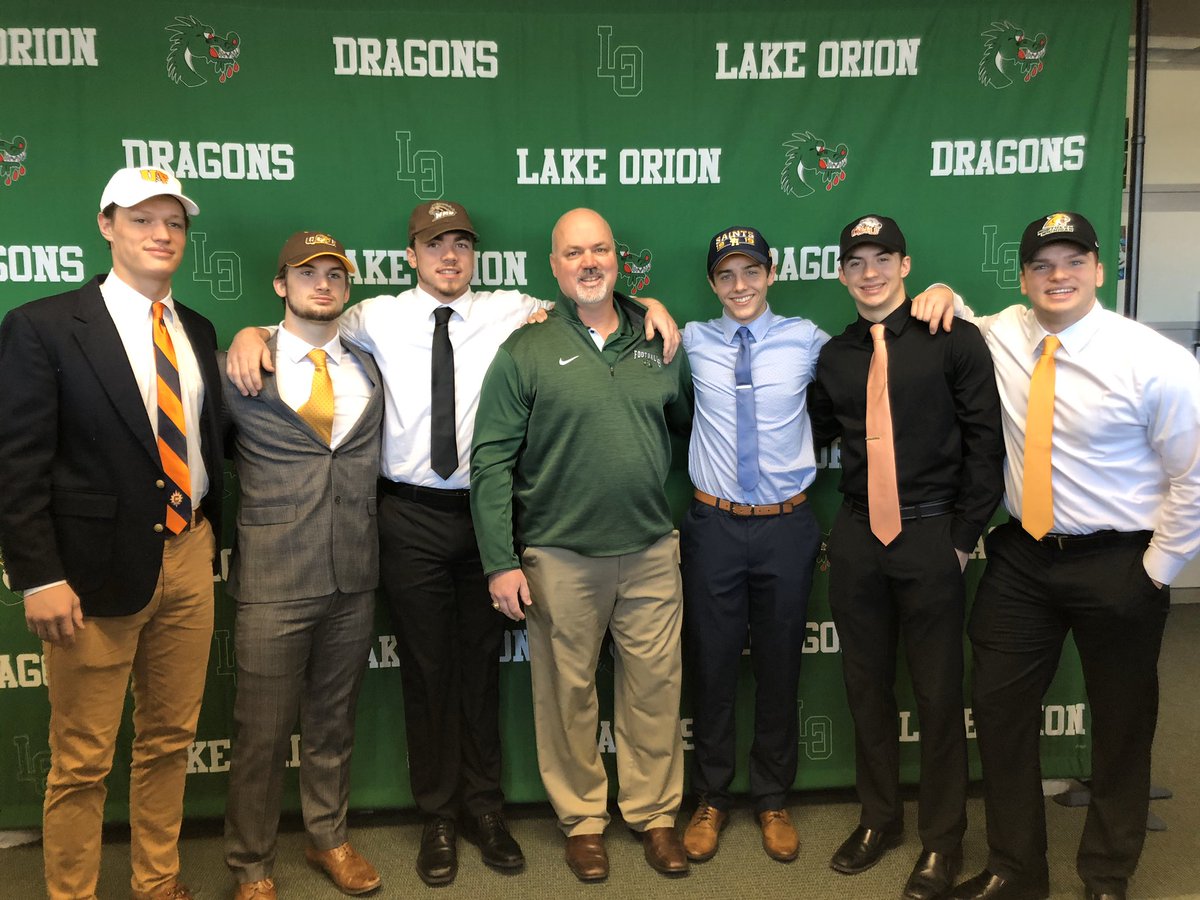 Blackstock_JB's tweet photo. So proud of these guys! They lived our motto of “Attack Success” on the field and in the classroom.  #ProudCoach #LO2020 https://t.co/sxL5ZsciiX