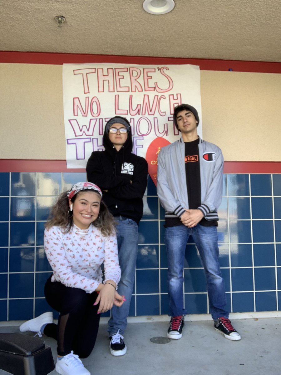 Pollardlions's tweet photo. Students across campus wrote our lunch ladies thank you “paws.” Our UNITY group then had the honor of presenting the love and appreciation of our students to our lunch ladies! #leevunity https://t.co/fUBPWRTjwS