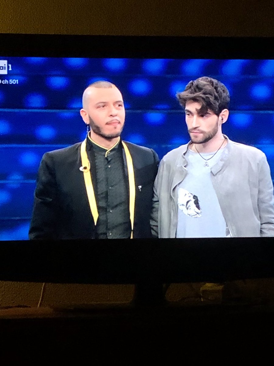 djcalt's tweet photo. Ma chi scelgono tra questi due??? Che tristezza  
#Sanremo20 https://t.co/GeGFKCczsY
