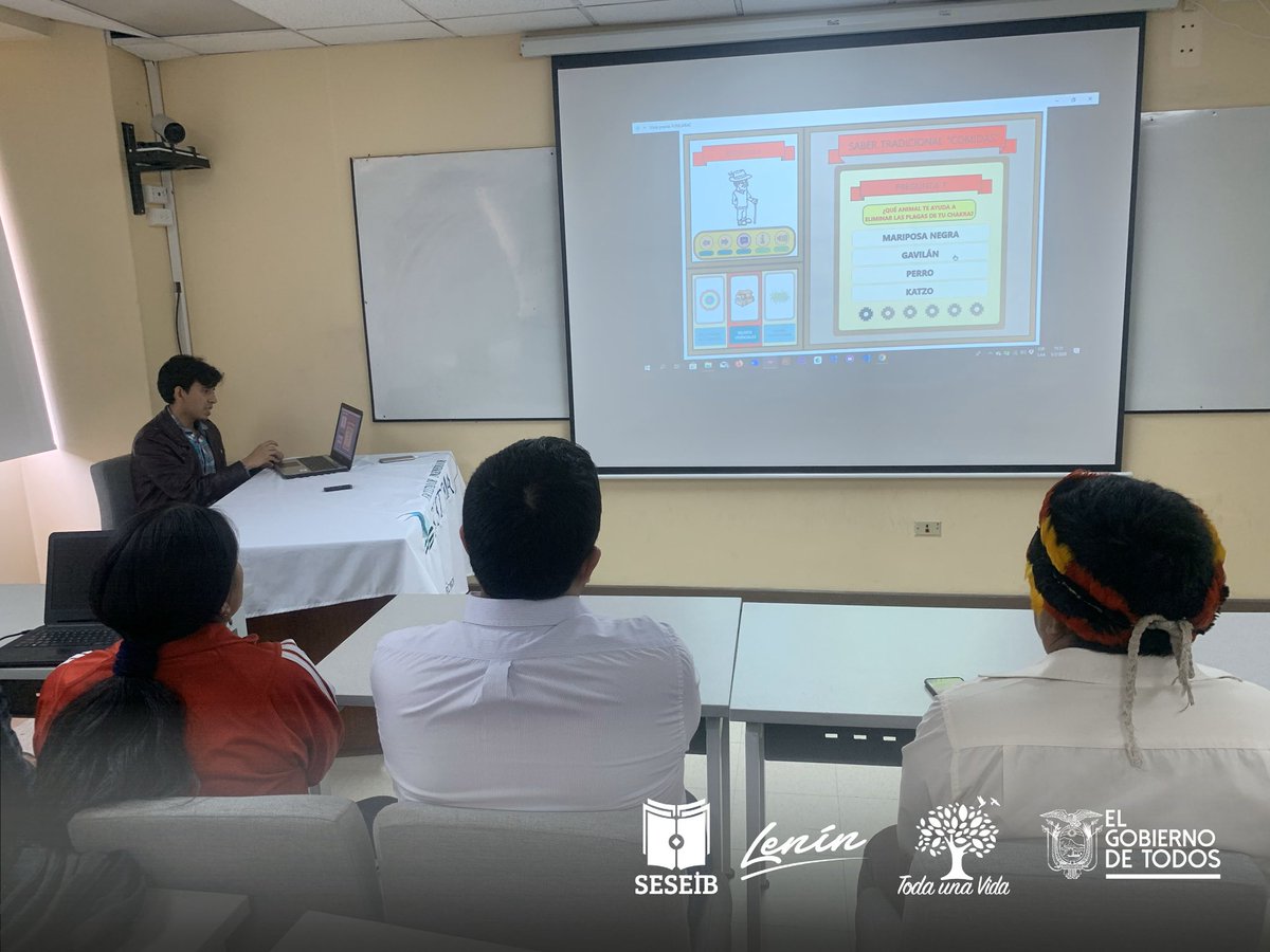 SEIBEec's tweet photo. Ahora | Docentes bilingües de la Zona 9 con apoyo de los estudiantes de la facultad de Sistemas de la Universidad #PolitécnicaNacional, elaboraron un Software Educativo de cómo aplicar el Calendario Vivencial en las Unidades Educativas Interculturales Bilingües @AntunRomulo https://t.co/RSszahYSDx