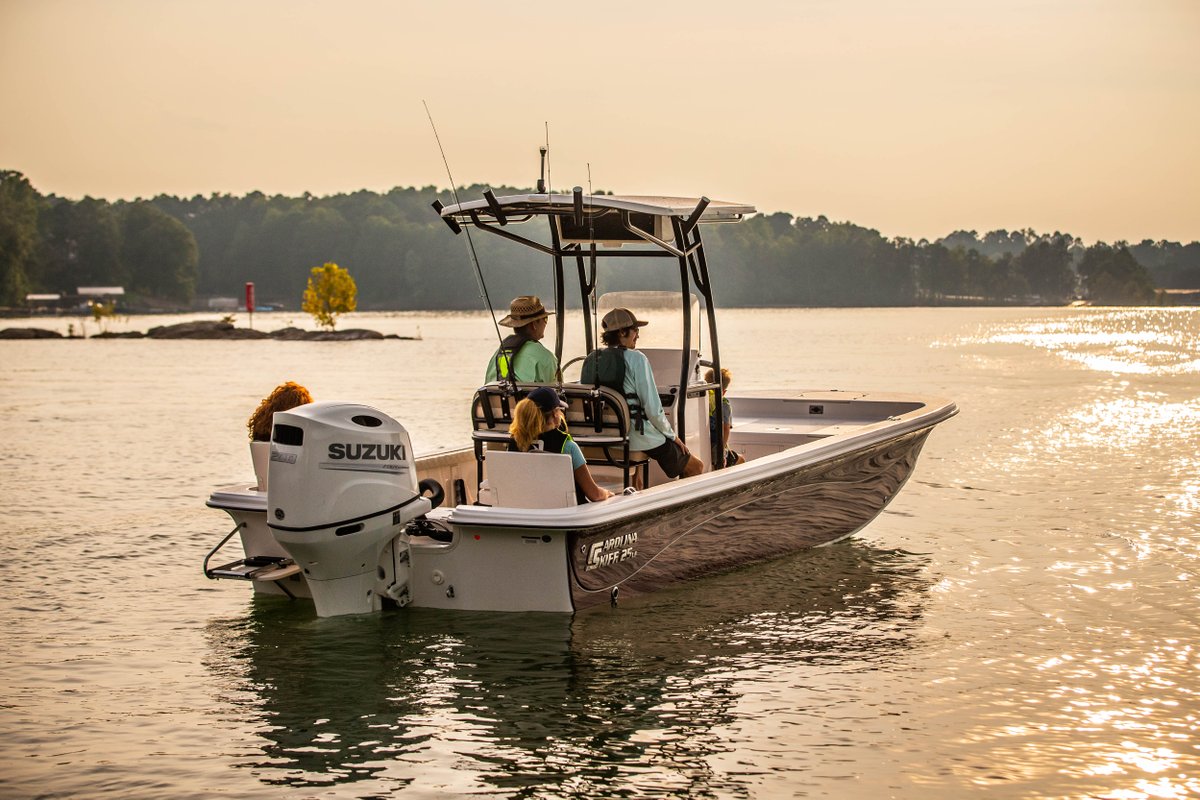 carolina_skiff's tweet photo. 🌅Evenings are some of the best times to be on the water. Tonight we’re waiting for the sunset. What’s your favorite time of day to be on the water? Comment below.👇 [Boat: 25LS]
.
.
.
#carolinaskiff #sunsetcruise #thisisthelife #linerseries https://t.co/GEPs89i5pH