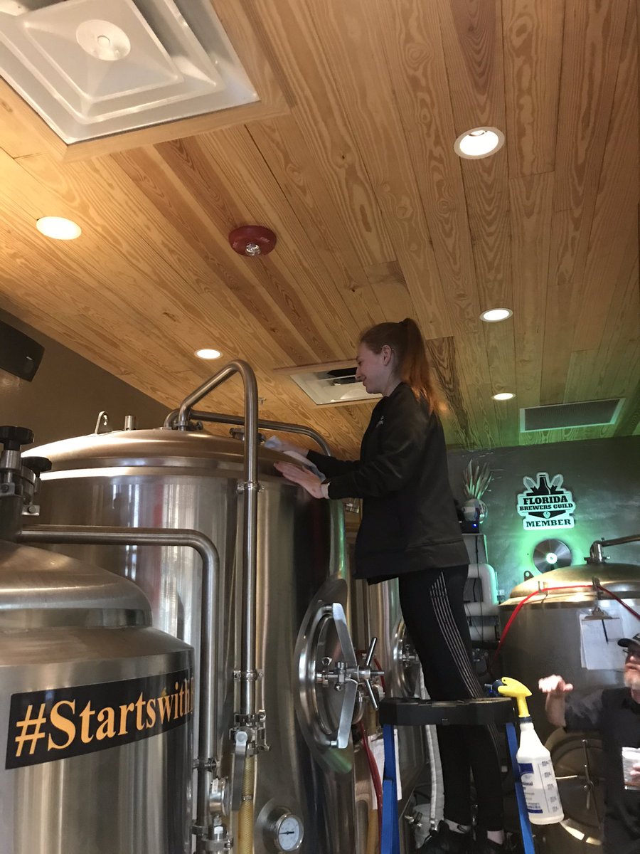 AmeliaBrewing's tweet photo. Staff training day with Manager Madison in brewing some Monroe Blonde! https://t.co/AwzPU5f9hW