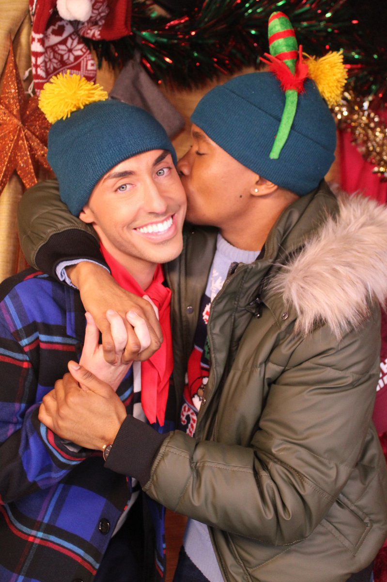 ross_adams's tweet photo. SCITCHELL4EVA 
#scitchell #hollyoaks #loveislove 
@Hollyoaks @IMRANJADAMS https://t.co/4WB6O6SPr0