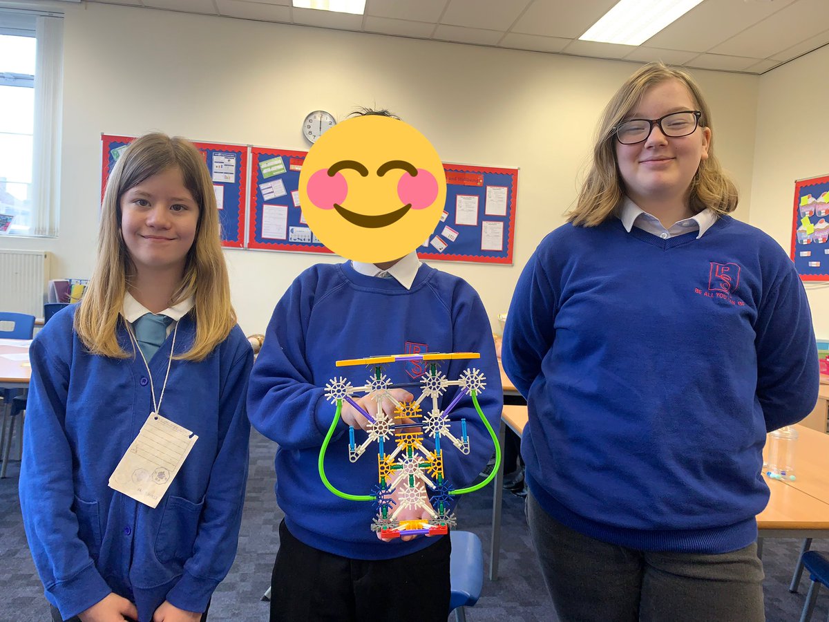 Lumphinnans_PS's tweet image. 👩🏼‍🔧👨🏻‍🔧 Primary 7 have been designing and creating futuristic inventions using different types of construction. 

💭📝 Next they will be writing instructional explanations about how they work and what they do! 

#engagingcontexts #creativeinventions #literacyisfun