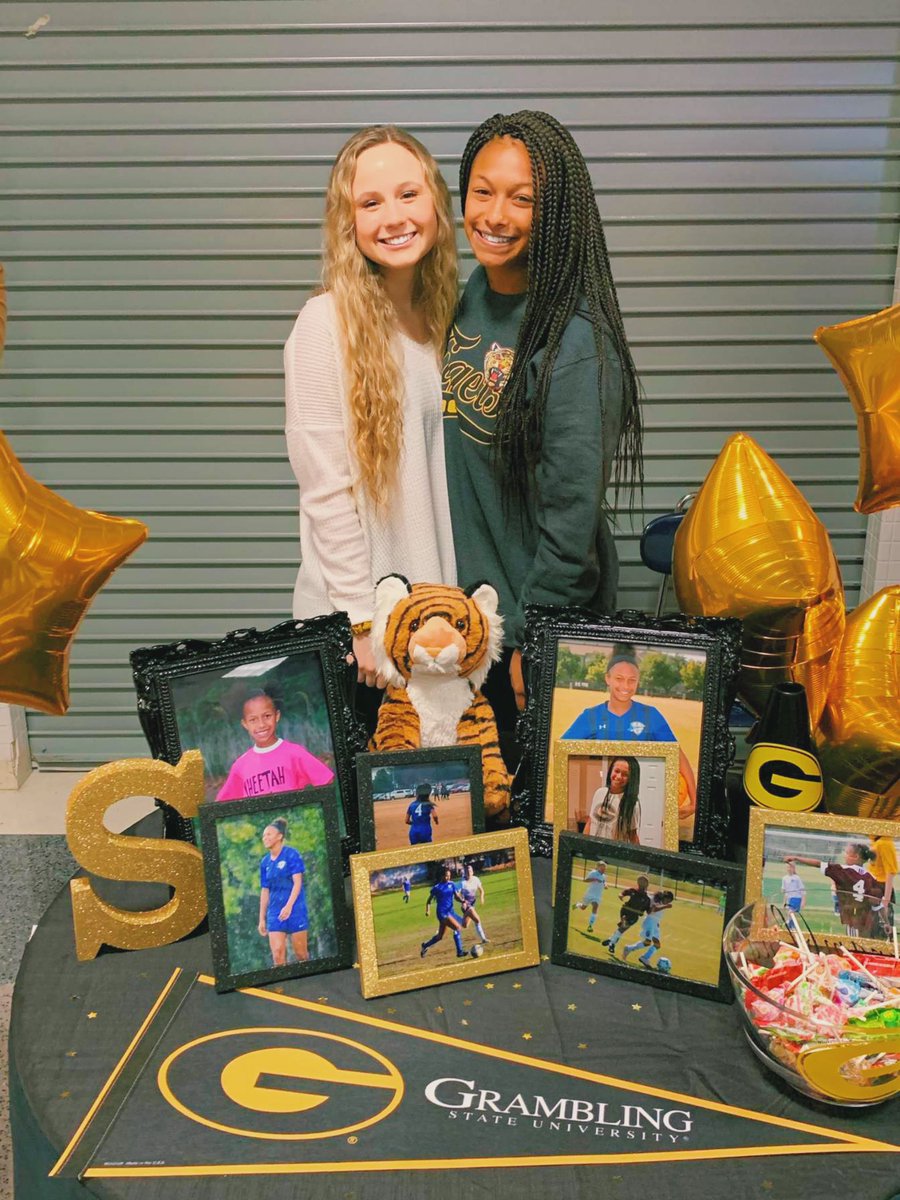 RockwallStuco's tweet photo. a BIG congrats to stuco’s very own @sydney_gober on signing!!! we are so proud of you and can’t wait to see all you accomplish✨⚽️ https://t.co/zALHI47SJX