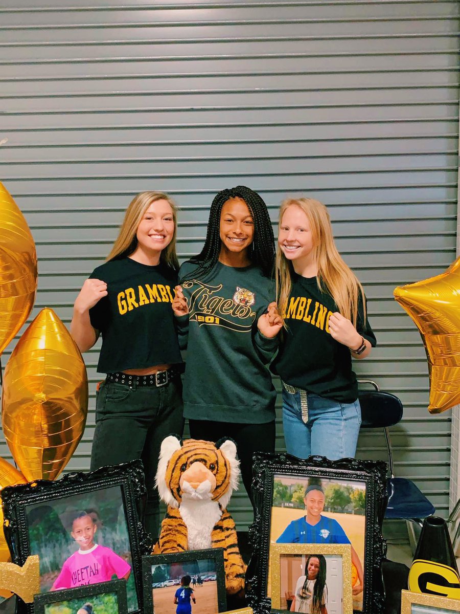 RockwallStuco's tweet photo. a BIG congrats to stuco’s very own @sydney_gober on signing!!! we are so proud of you and can’t wait to see all you accomplish✨⚽️ https://t.co/zALHI47SJX