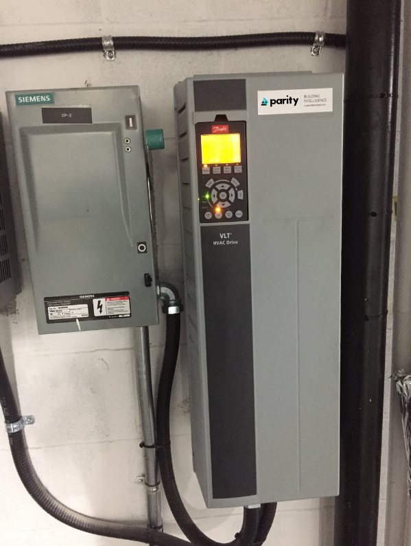 MintoApartments's tweet photo. We're excited to partner with @Paritygo to install an AI system at Minto Yorkville as part of a new pilot project! It will “learn” how the building operates to make systems much more energy efficient, like using weather forecasts to better manage the heating &amp; cooling demand.🌟 https://t.co/hr9d63Xn0I