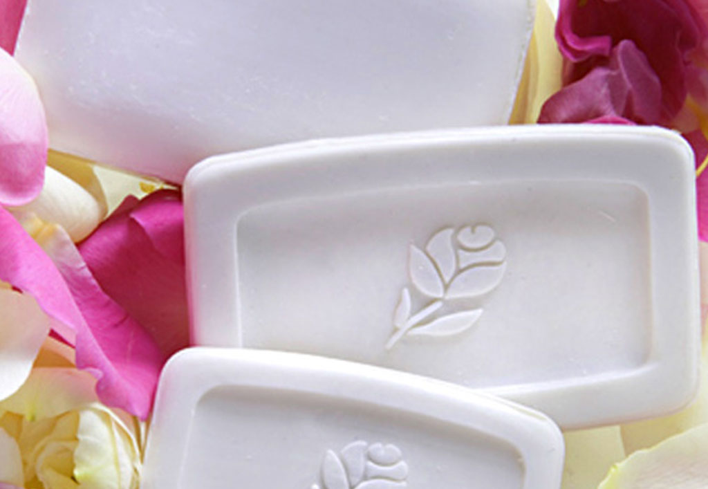Transmacro Amenities’ unwrapped soap and amenities collection serve your institutional requirements with vegetable and tallow base soap bars. Choose from standard rectangular bar sizes #3/4, #1-1/2, and #3 
Contact Us - 800-432-7627
bit.ly/2SbOja8
