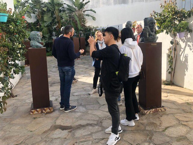 ELEUSALEstepona's tweet photo. Exploring Estepona is so easy to be in touch with Spanish Culture, walking the streets in a sunny day 
Ruta de la Poesía, loving spanish 🥰 https://t.co/Lnrrutk5WS