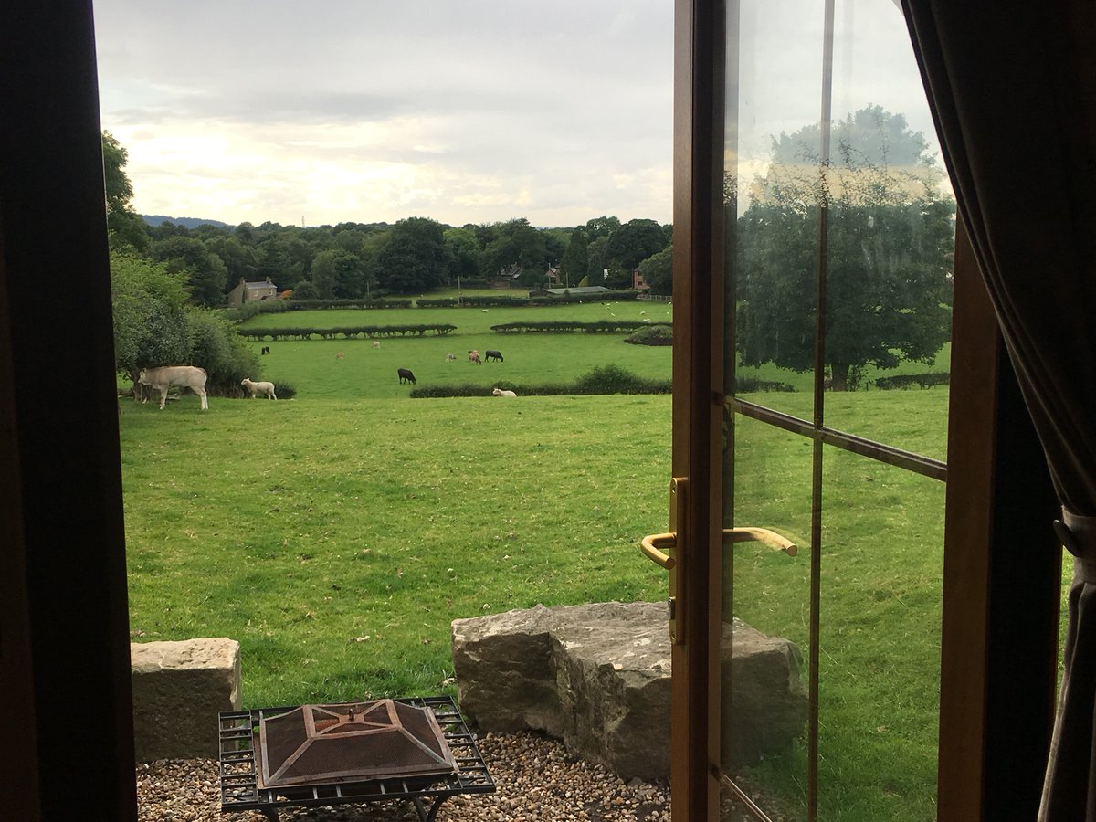 cabinbookers's tweet photo. Nestled in the Cheshire countryside with stunning views.

From £45 per night: https://t.co/zqvfLEB4c0

#holiday #cabin #glamping #UK https://t.co/3MpXCAsRUY
