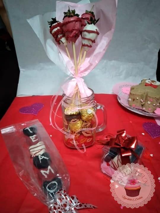 mondan_'s tweet photo. Sus pedidos para este 14 de febrero. 

Sorprende a esa persona especial 🥰🥰🥰 

Info, aquí. 🤩 https://t.co/NdpmjNHwsi