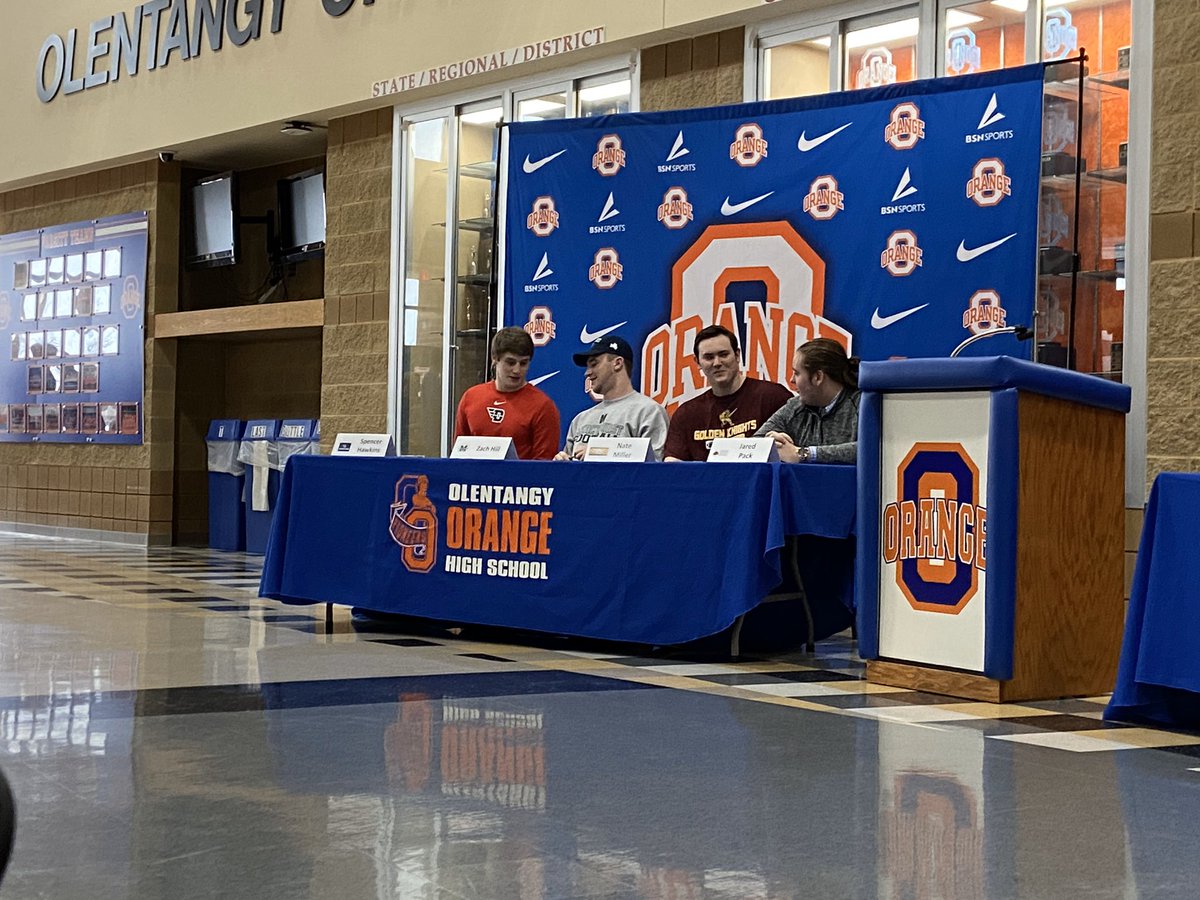 OOHSSportsLive's tweet photo. Congrats to all nine athletes who are continuing their athletic and academic career at the next level!
#NationalSigningDay #neersnation 🍊

@jaeschelach
@alex_kenish 
Paige Benecke
@hannahmb24 
Kortney Reed
@JaredPack79 
Nate Miller
@zach01hill 
@shawk2020 https://t.co/p2Ifdv28jS