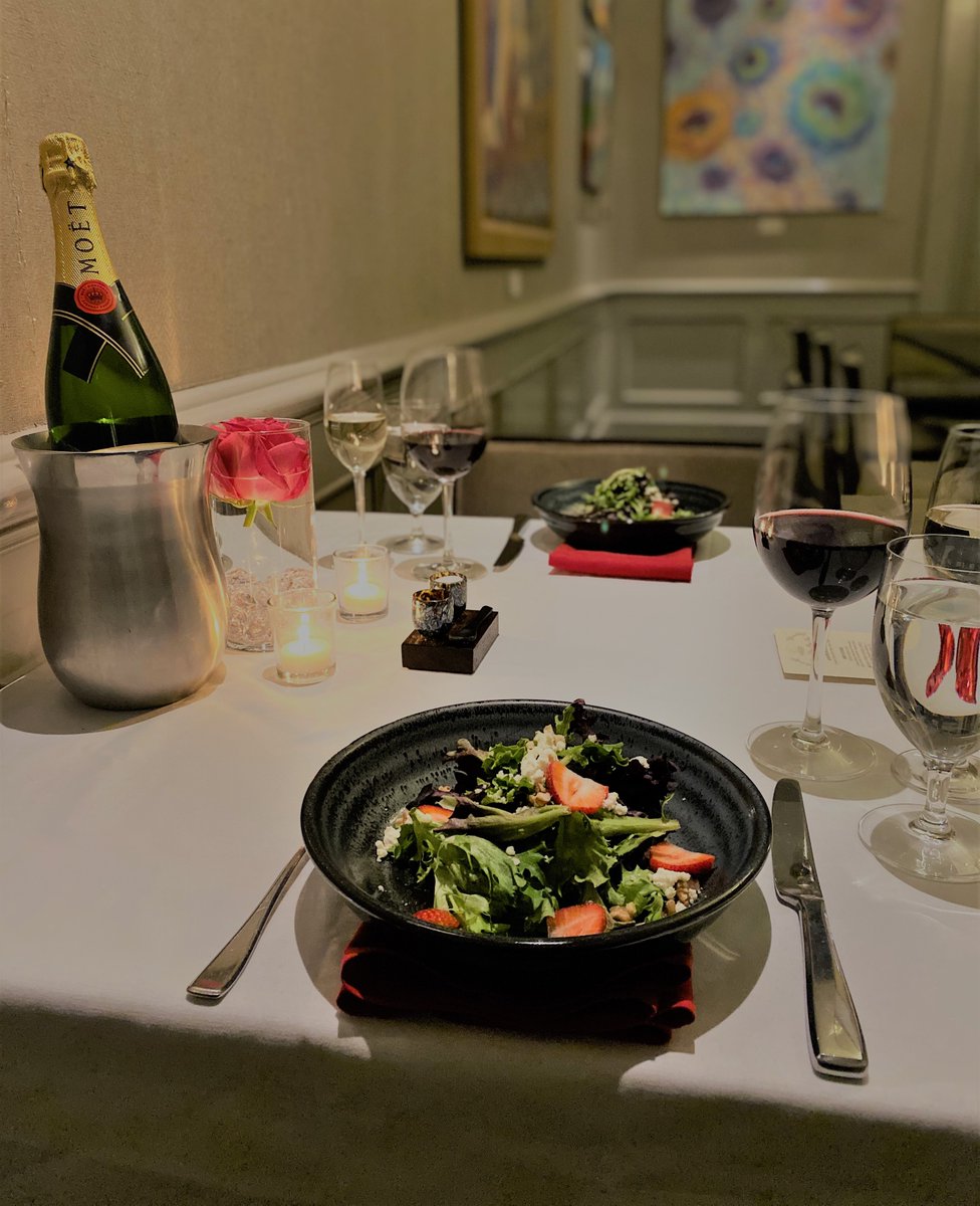 A Prix Fixe Menu. Single roses. Candelit tables. 

Make this Friday extra romantic for you and your sweetheart. Dine with us this Valentine's Weekend, reservations are still available!
opentable.com/r/gallery-rest…