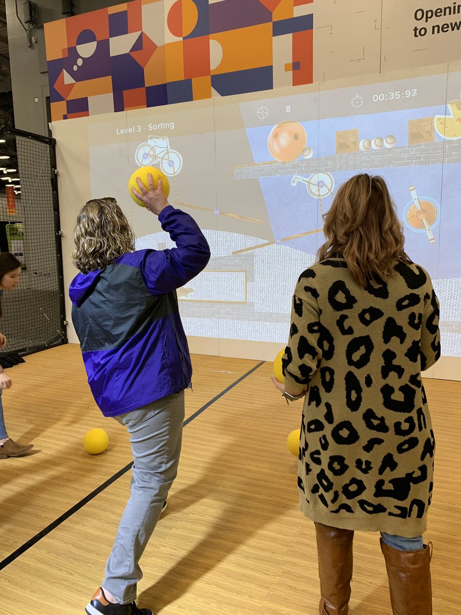 So much fun with interactive playground! Great for fine motor skills as cognitive skills!!  <a href="/LuPlayground/">Lü</a> #tcea #TCEA2020 #cisdconnects <a href="/CISD_Connects/">CISD Connects</a>
