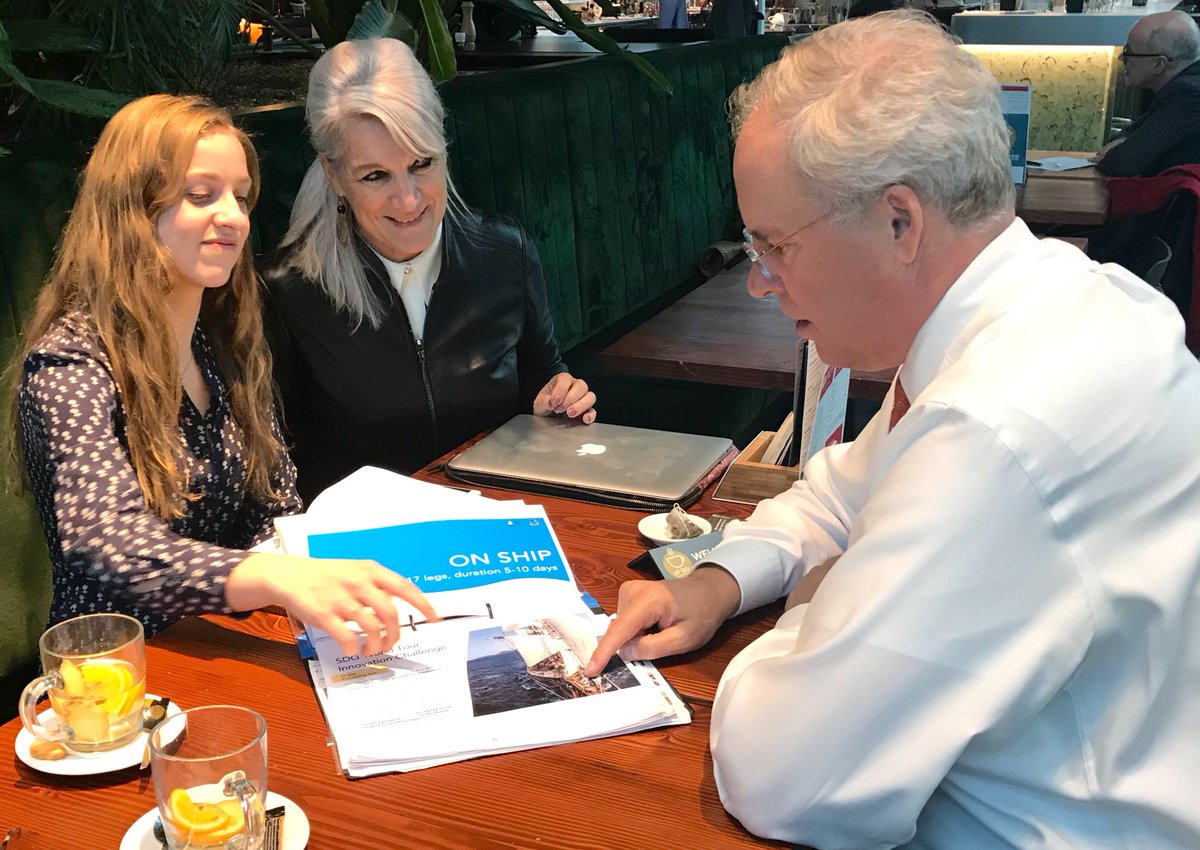 Karel van Oosterom tweet media