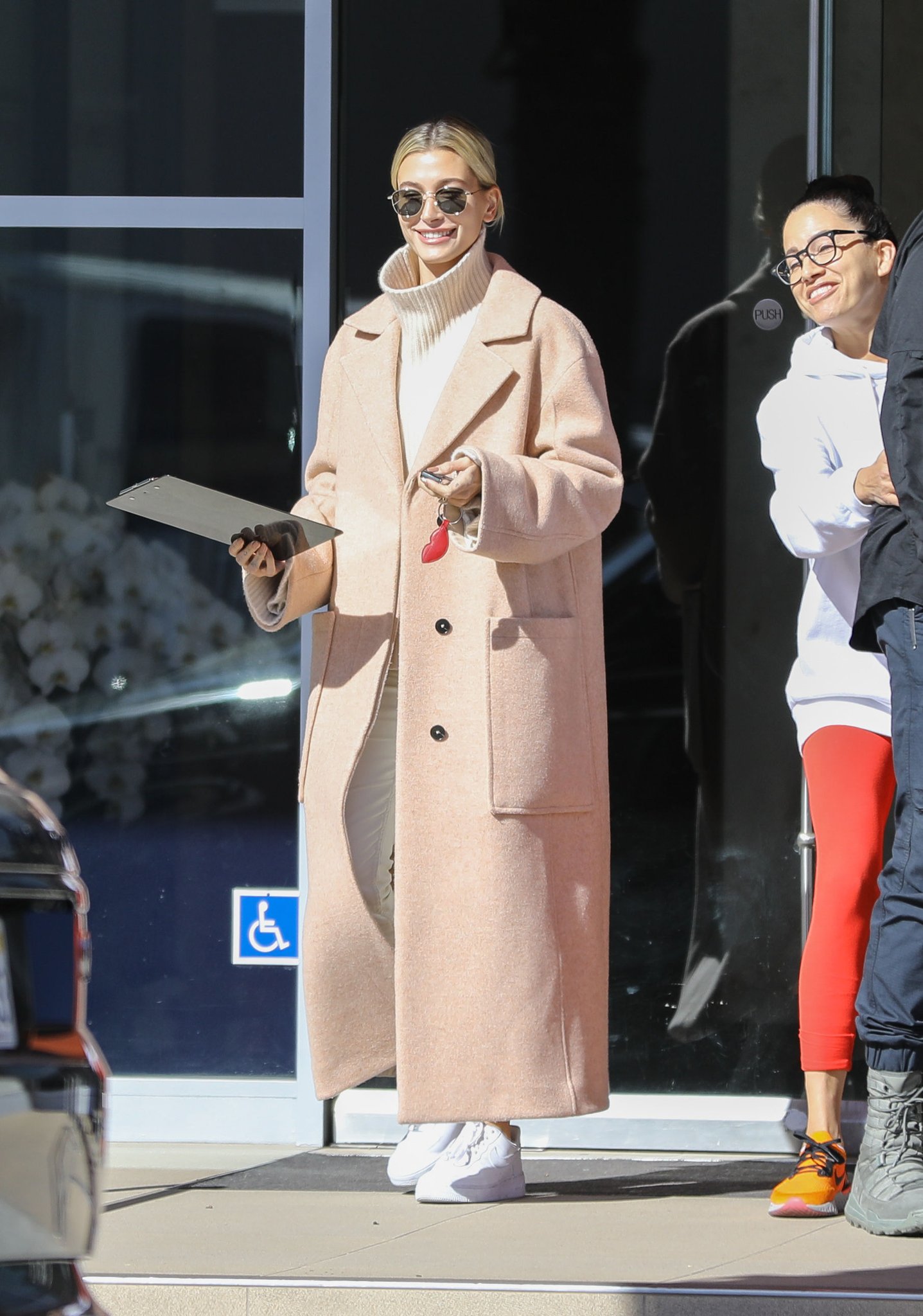 Hailey Baldwin CR Media on X: Hailey Bieber out and about in Los Angeles,  CA. (February 4, 2020)  / X