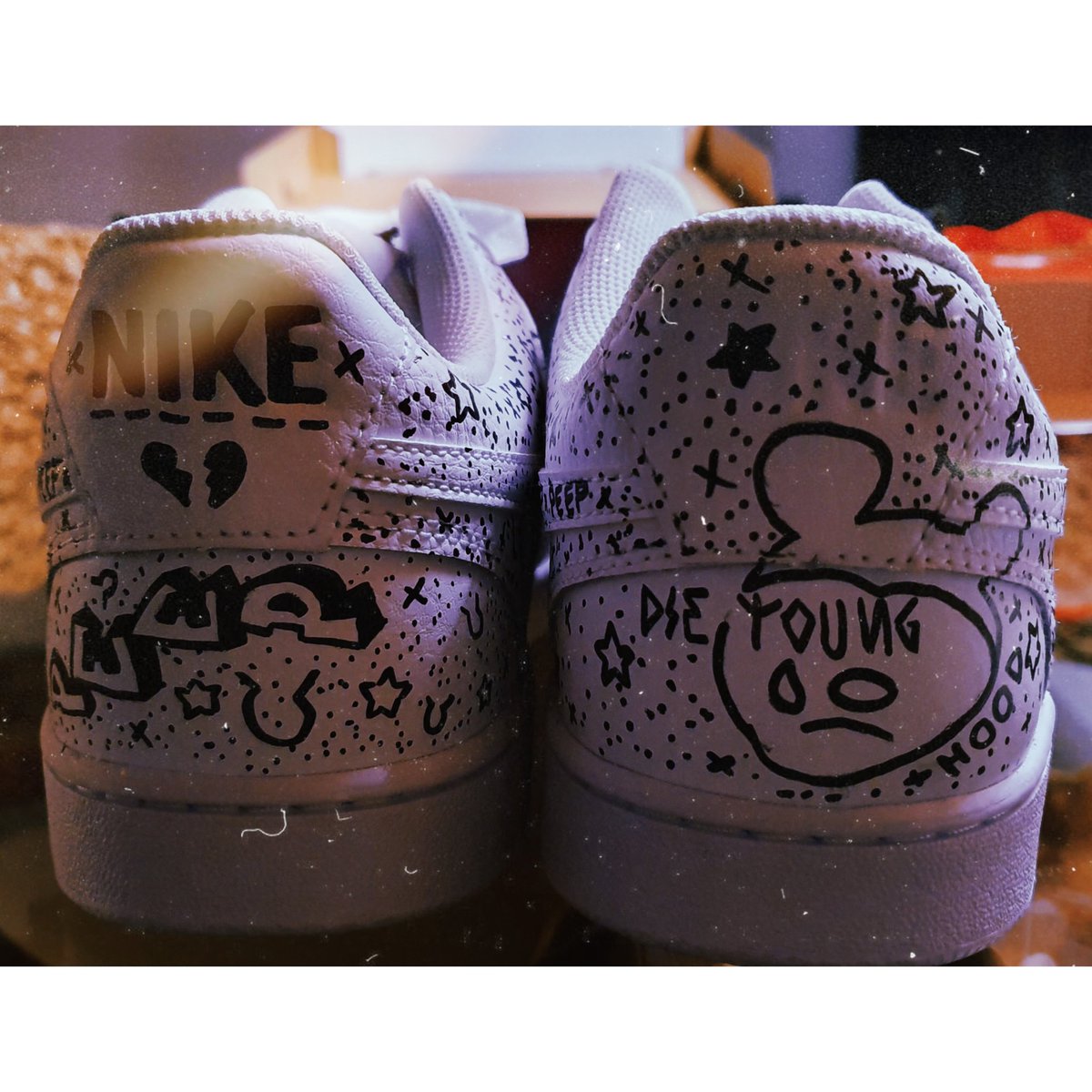 marnilein's tweet photo. Shoes 💫🖤 
#lilpeep https://t.co/VChBoKU0cB