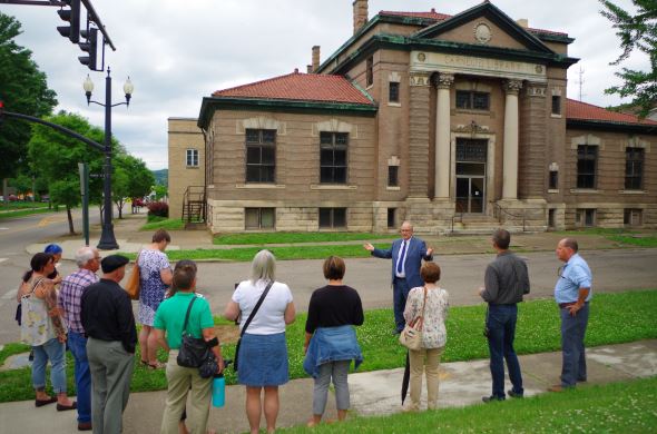 NatlMainStreet's tweet photo. Thrilled to work with @HeritageOhio &amp; other state &amp; national partners to launch Ohio Entrepreneurs: Supporting Place-Based Small Business Development on Main Street. This new program will focus on #entrepreneurship in Main Streets in #Appalachian #Ohio. https://t.co/19WC54Swoi https://t.co/uqjpco0K7N
